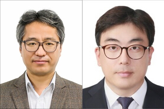 KR AI융합센터 장화섭 센터장(왼쪽)과 KR 대체연료기술연구팀 노길태 파트장. 사진=한국선급 제공
