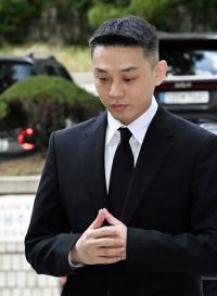 '마약 상습 투약' 유아인, 징역살이 면했다…2심서 집유 석방