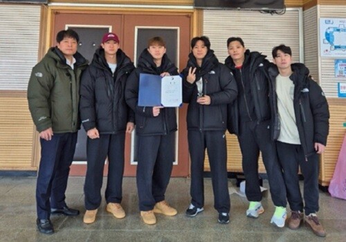 '한국실업 펜싱연맹 ' 플뢰레  개인전 우승을 차지한 광주시청 펜싱팀  김경무 선수. 사진= 광주시 제공