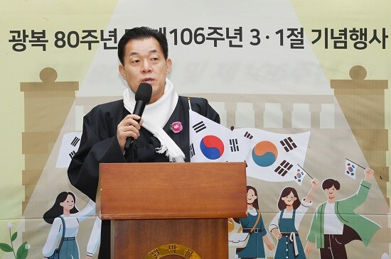 이재준 수원특례시장이 1일 제106주년 3·1절 기념행사에서 기념사를 하고 있다. 사진=수원특례시 제공