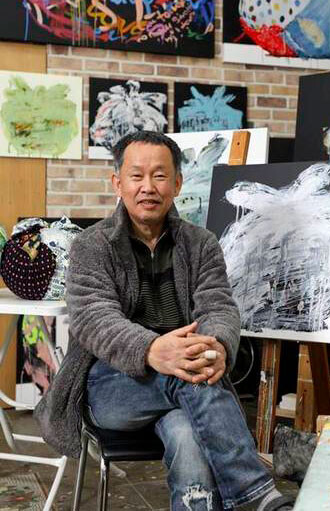 ‘보자기 작가’ 박용일의 보자기는 다양한 사람들의 이야기를 한데 묶어 보존한다는 의미에서 출발해 화합의 의미를 더했다. 사진=박정훈 기자