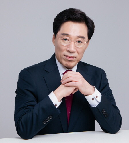 최윤홍 부산교육감 후보. 사진=최윤홍 선거사무소 제공