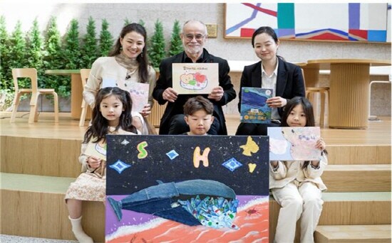 부산시청 들락날락 방문 모습. 사진=부산시 제공