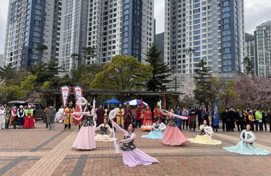 2025 가야문화축제 사전홍보 퍼레이드 장면. 사진=김해시 제공
