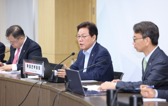확대간부회의 모습. 사진=경남도 제공