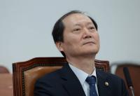 헌법재판관 후보 자진 사퇴 요구…'내란 방조 혐의' 이완규 거부 