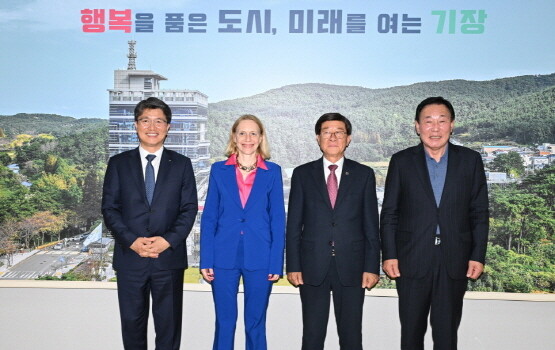 간담회 기념촬영 모습. 사진=기장군 제공