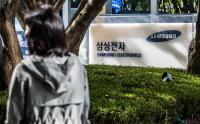 관세 부담에 매서운 추격자까지…D램 2위 내려앉은 삼성전자 반등의 키는? 