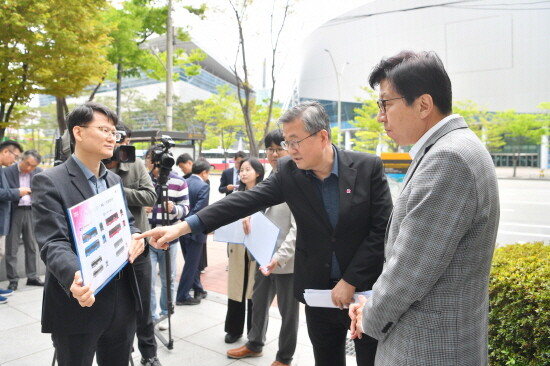 현장 점검 장면. 사진=부산시 제공