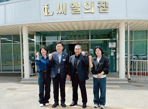 이날 행사에 전진선 양평군수가 예고없이 방문해 장애인의 날의 의미를 더했다. 사진=사회복지법인 씨엘 제공