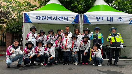 전국소년(장애학생)체전 자원봉사자 기념촬영 모습. 사진=김해시 제공