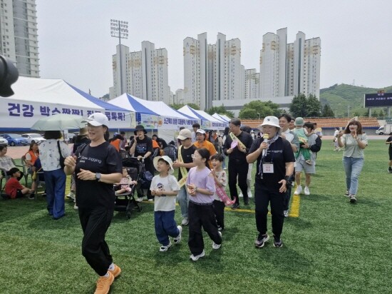 캠페인 장면. 사진=김해시 제공