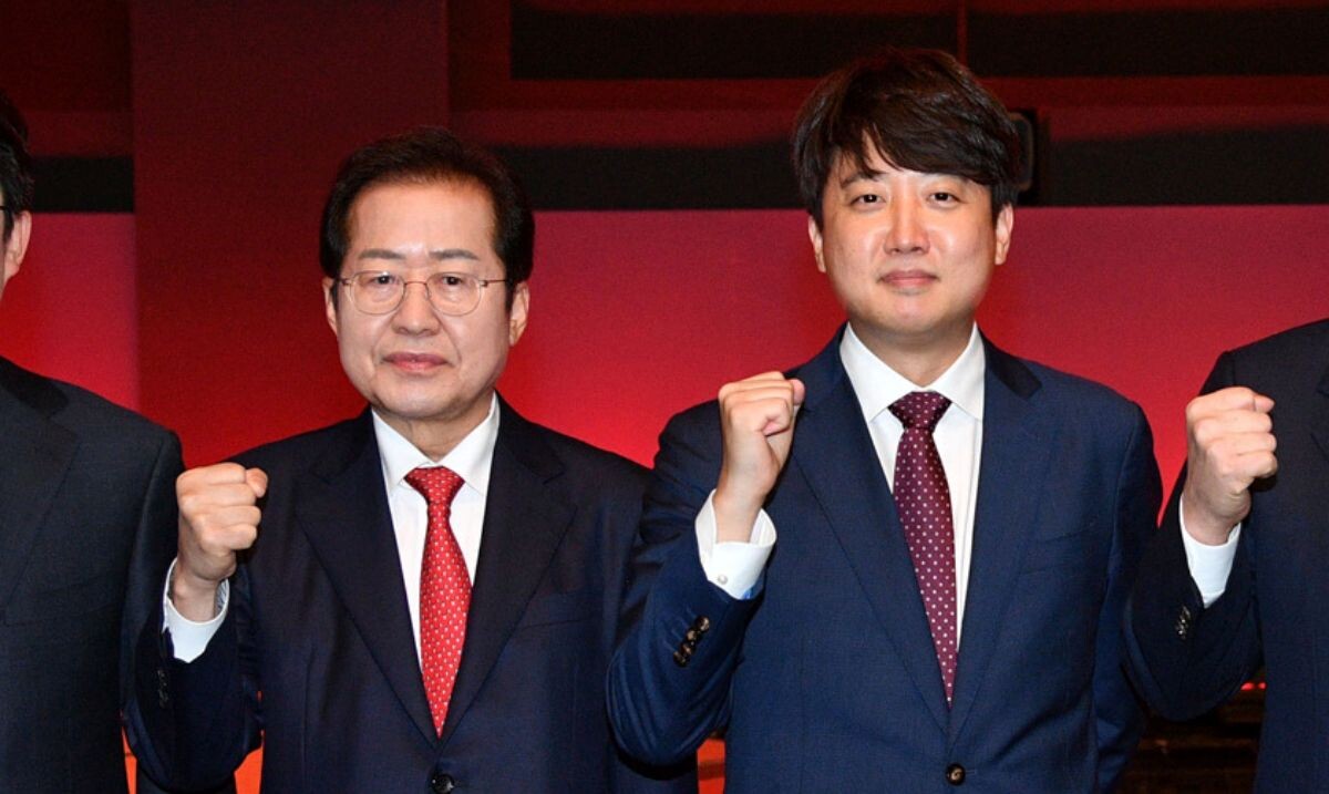 이준석 의원(사진 오른쪽)이 홍준표 전 시장(사진 왼쪽)과의 연대설을 일축했다. 사진=국회사진취재단
