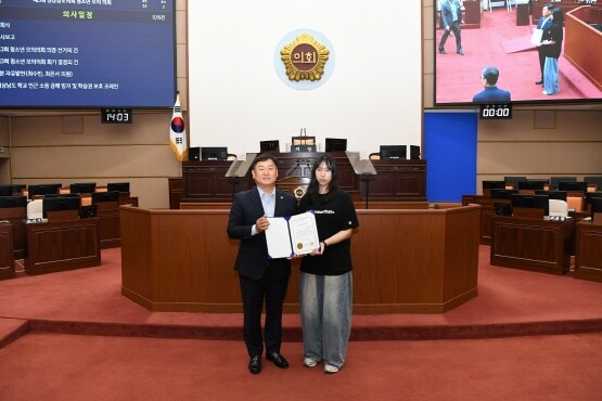 ‘2025년 제3회 청소년 모의의회’ 장면. 사진=경남도의회 제공