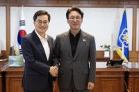 김동연 광폭 행보 ‘김민석 국무총리-구윤철 경제부총리’ 만났다