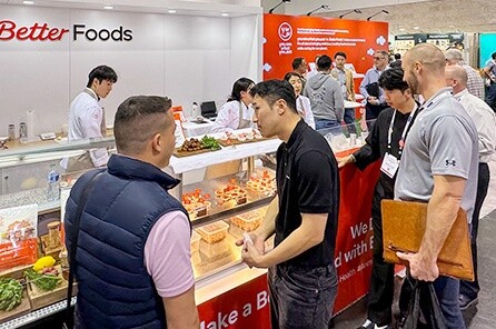 신세계푸드가 미국 시장에서 대안식품 사업 철수를 결정한 것으로 확인됐다. 2024년 3월 베러푸즈는 미국에서 열린 세계 최대 자연식품 박람회 ‘내추럴 프로덕트 엑스포(NPEW)’에 참여해 대안육 등을 관람객들에게 소개했다. 사진=신세계푸드 제공