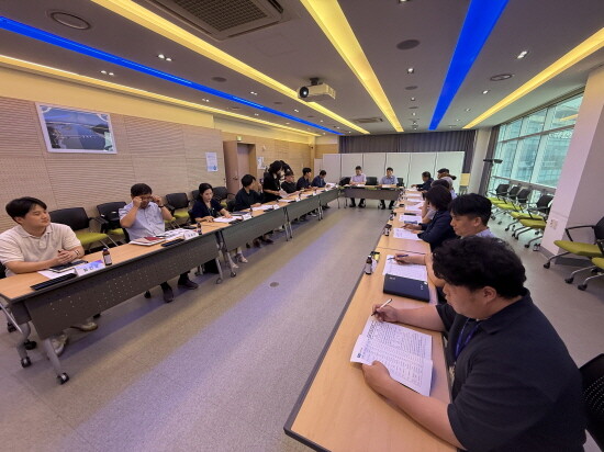 녹조비상대응체계 본격 가동 위한 협력회의 장면. 사진=경남도 제공
