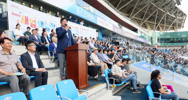 도성훈 인천시교육감이 ‘제40회 새얼백일장’에서 인사말을 하고 있다. 사진=인천시교육청 제공