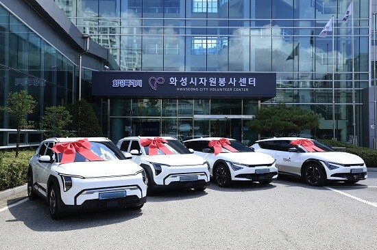 삼성전자 DS부문이 화성특례시에 전달한 친환경 전기차. 사진=화성특례시 제공