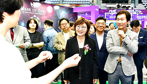 게임페스타가 열린 경산에서 지역 게임 기업과 대학, 연구기관이 참가해 신작을 소개하고 있다. 사진=경북도 제공