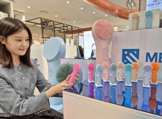 ‘멜리언스’의 진동 클렌저 이미지. 사진=롯데백화점 제공