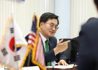 김동연의 달달버스 미국서도 달린다