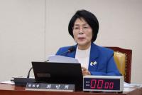 국민의힘 '딸 축의금 논란' 최민희 뇌물죄 고발 방침