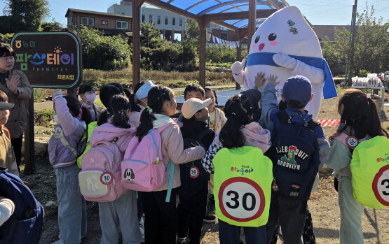 ‘아침밥 먹기’ 캠페인 장면. 사진=경남농협 제공