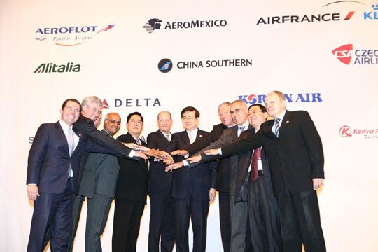 ▲2009년 열린 항공 동맹체 ‘스카이팀(Skyteam)’ 회원사 최고경영자(CEO) 회의 직후 기자간담회 모습