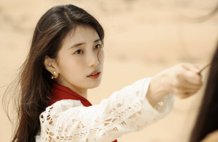 넷플릭스 오리지널 시리즈 ‘다 이루어질지니’에서 수지는 자신의 성향이 발현되지 못하도록 길들여진 ‘학습된 사이코패스’ 가영을 연기했다. 사진=넷플릭스 제공