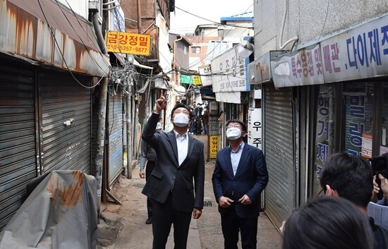 2022년 5월 세운 5구역 현장을 시찰하는 오세훈 서울시장. 사진=서울시 제공