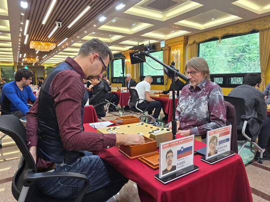 롭 반 자이스트는 자신이 부족했던 대세관과 광활한 상상력을 다케미야 9단의 우주류에서 보았다고 했다. 사진=대한바둑협회 제공