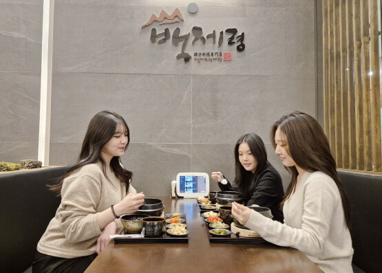 ‘백제령 삼계탕’ 매장 이미지. 사진=롯데백화점 제공