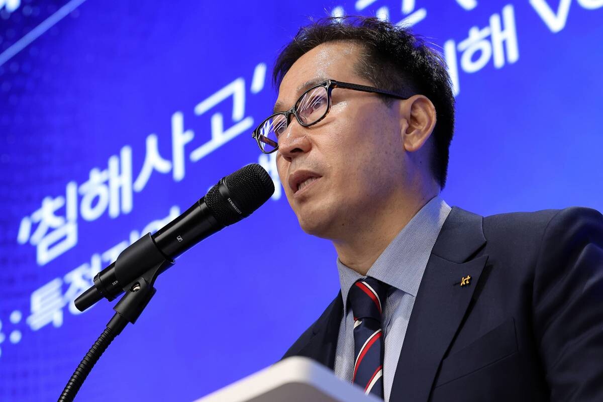 황태선 KT 정보보안실장이 지난 9월 11일 서울 종로구 KT 광화문빌딩 웨스트 사옥에서 소액결제 피해와 관련해 대응 현황과 향후 계획을 설명하고 있다. 사진=임준선 기자