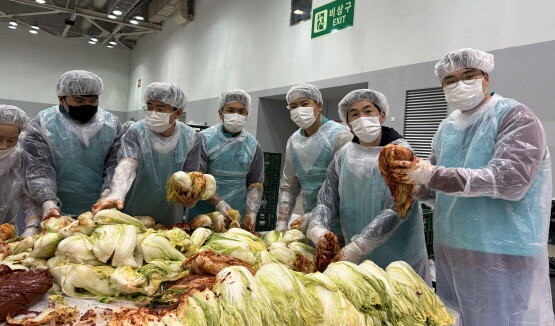 ‘사랑의 김치나눔 한마당’ 장면. 사진=BPA 제공