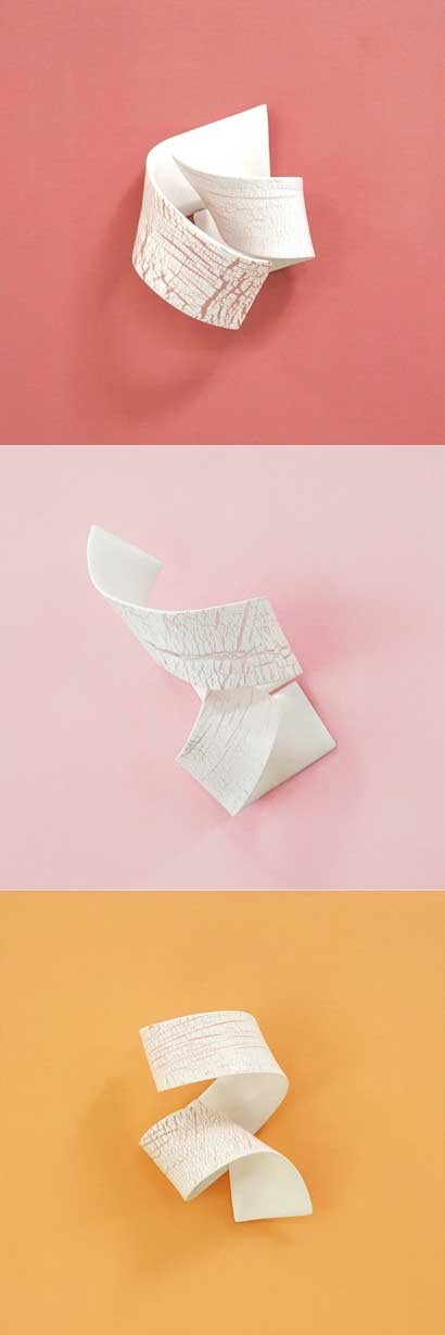 거짓말은 무슨 색일까2, 3, 5(위부터): 25×25cm 나무패널에 도자기(백자, 상감) 2024