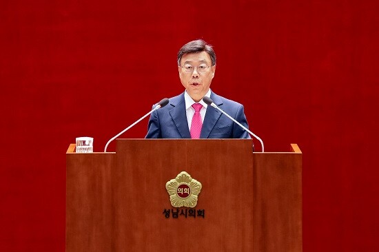 신상진 성남시장이 20일 성남시의회 제307회 제2차 정례회에서 시정연설을 하고 있다. 사진=성남시 제공