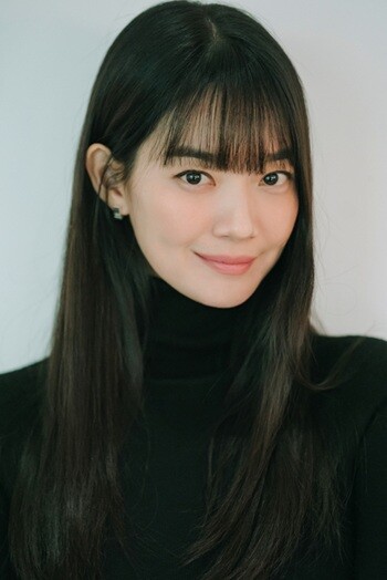 신민아(사진)는 2017년 김우빈이 비인두암 진단을 받고 활동을 중단한 이후에도 그의 곁을 지켰다. 사진=에이엠엔터테인먼트 제공