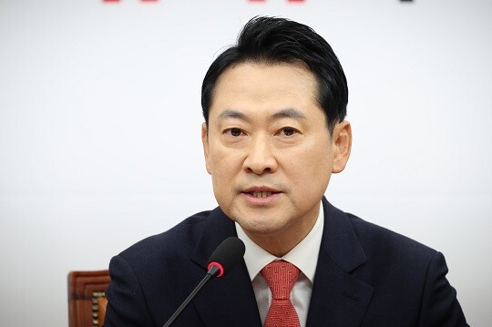 국민의힘 장동혁 대표가 11월 20일 국회에서 열린 최고위원회의에서 발언하고 있다. 사진=박은숙 기자