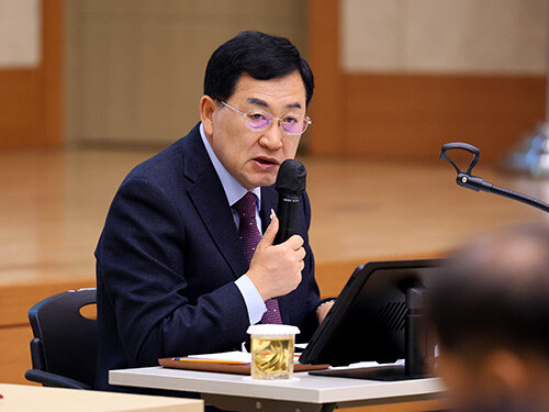 24일 주낙영 시장이 확대간부회의를 주재하고 있다. 사진=경주시 제공