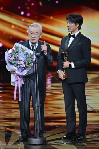 '한국 연기사의 산 증인'으로 불리며 70년 연기 인생을 불태운 고 이순재(향년 91세)의 특별분향소가 KBS 별관과 본관에 마련됐다. 사진=KBS 제공