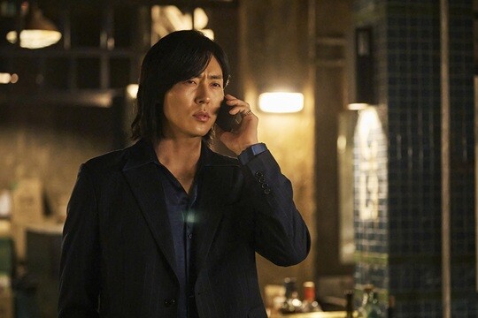 함께 호흡을 맞춘 전소니, 이유미 배우에 대해 이무생은 "에너지가 넘치고, 연기와 현실의 온 앤 오프가 뚜렷한 배우"라며 칭찬을 아끼지 않았다. 사진=넷플릭스 '당신이 죽였다' 스틸컷