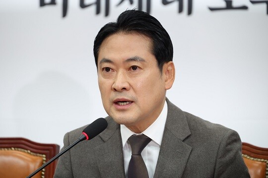 12월 4일 최고위원회의에 참석한 장동혁 대표. 사진=박은숙 기자