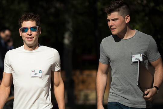 ‘오픈AI’ CEO 샘 올트먼(왼쪽)의 전 연인이자 벤처투자자인 라키 그룸(오른쪽)이 암호화폐 절도범에 의해 1100만 달러(약 162억 원)를 탈취당했다. 사진=AFP/연합뉴스