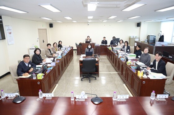 제299회 제2차 정례회 본회의 예산결산특별위원회. 사진=고양특례시의회 제공