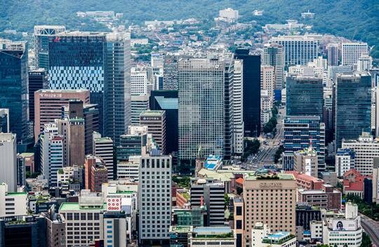 서울 남산에서 바라본 종로 빌딩숲 모습. 사진=최준필 기자