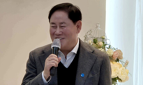최 전 부총리가 영남대 경영행정대학원 최고경영자과정 원우을 대상해 특강을 갖고 경북경제의 현실을 진단하고, 재도약을 위한 구체적인 해법을 제시하고 있다. 사진=최경환 전 부총리 사무소 제공