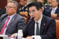석방 앞둔 김용현, 세 번째 구속영장 발부되나