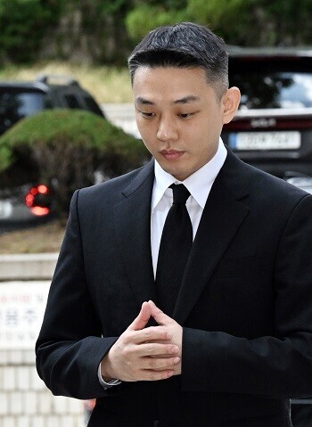 마약 상습 투약 논란으로 사회적으로도 큰 이슈가 됐던 배우 유아인을 향해 영화계의 '러브콜'이 이어졌다는 설에도 대중들의 분노가 쏟아졌다. 사진=박정훈 기자