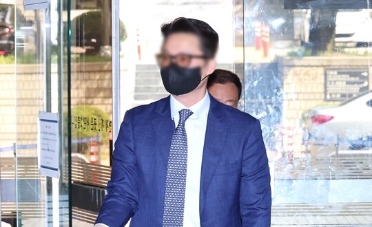 7월 30일 서울중앙지법 영장실질심사에 출석하고 있는 윤영호 전 통일교 세계본부장. 사진=연합뉴스